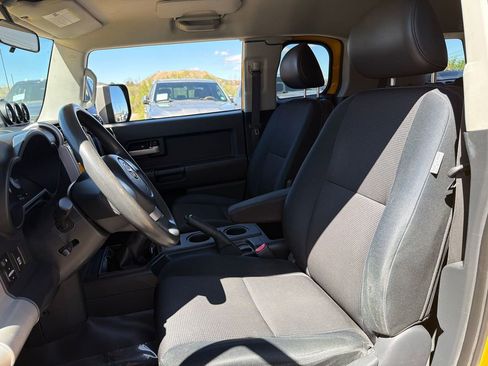 Used 2008 Toyota FJ Cruiser 4WD image 10