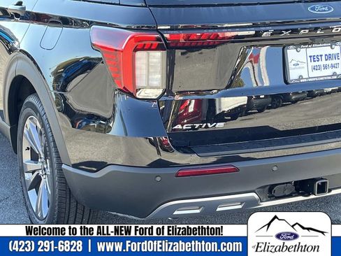 New 2026 Ford Explorer Active w/ Active Comfort Package image 5