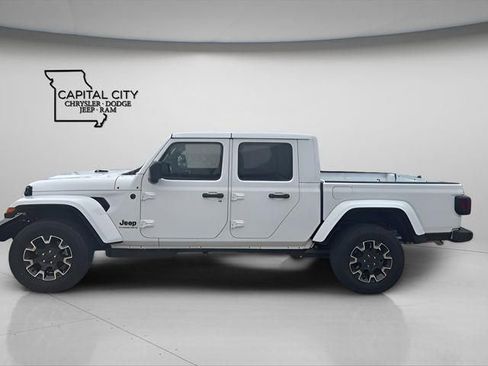 New 2026 Jeep Gladiator Sport AWD/4WD image 7