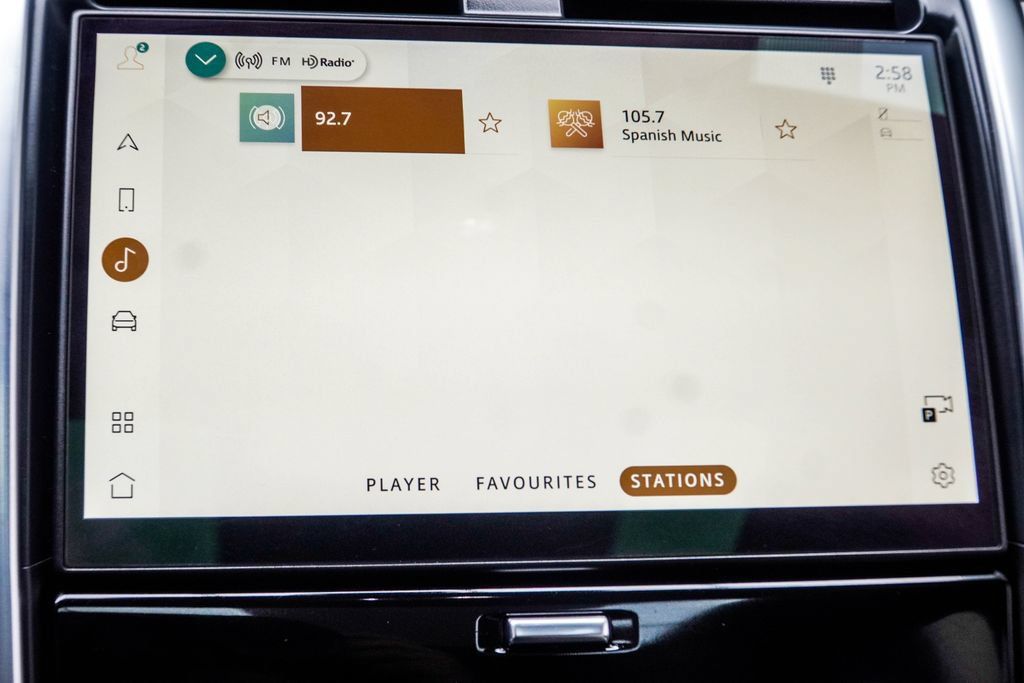 Used 2023 Land Rover Discovery HSE R-Dynamic AWD/4WD image 30