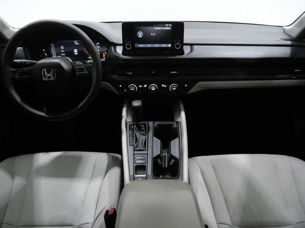 Used 2025 Honda Accord SE image 10