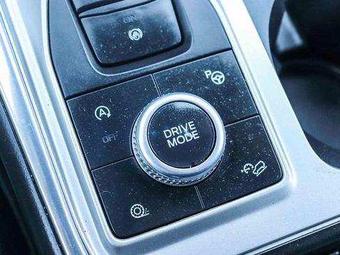 Used 2020 Ford Explorer Platinum w/ Premium Technology Package AWD/4WD image 30