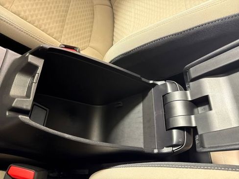 Used 2022 Ford Escape SE w/ Convenience Package image 39