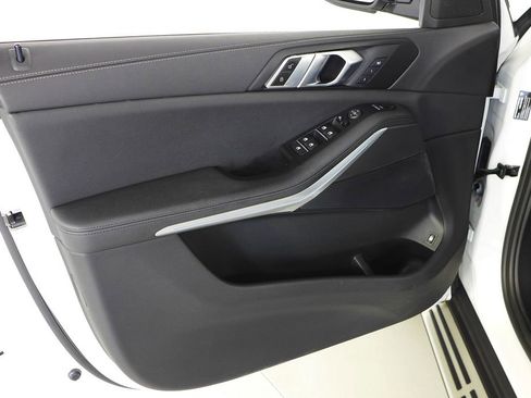 Certified 2022 BMW X5 xDrive45e image 11