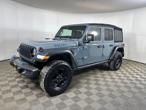 Used 2024 Jeep Wrangler Unlimited image 7