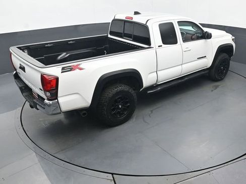 Used 2023 Toyota Tacoma SR5 AWD/4WD image 39