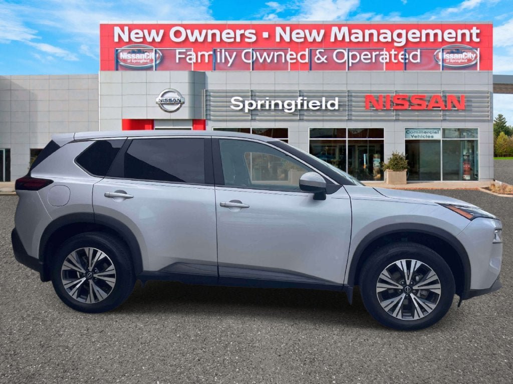 Used 2023 Nissan Rogue SV AWD/4WD image 5