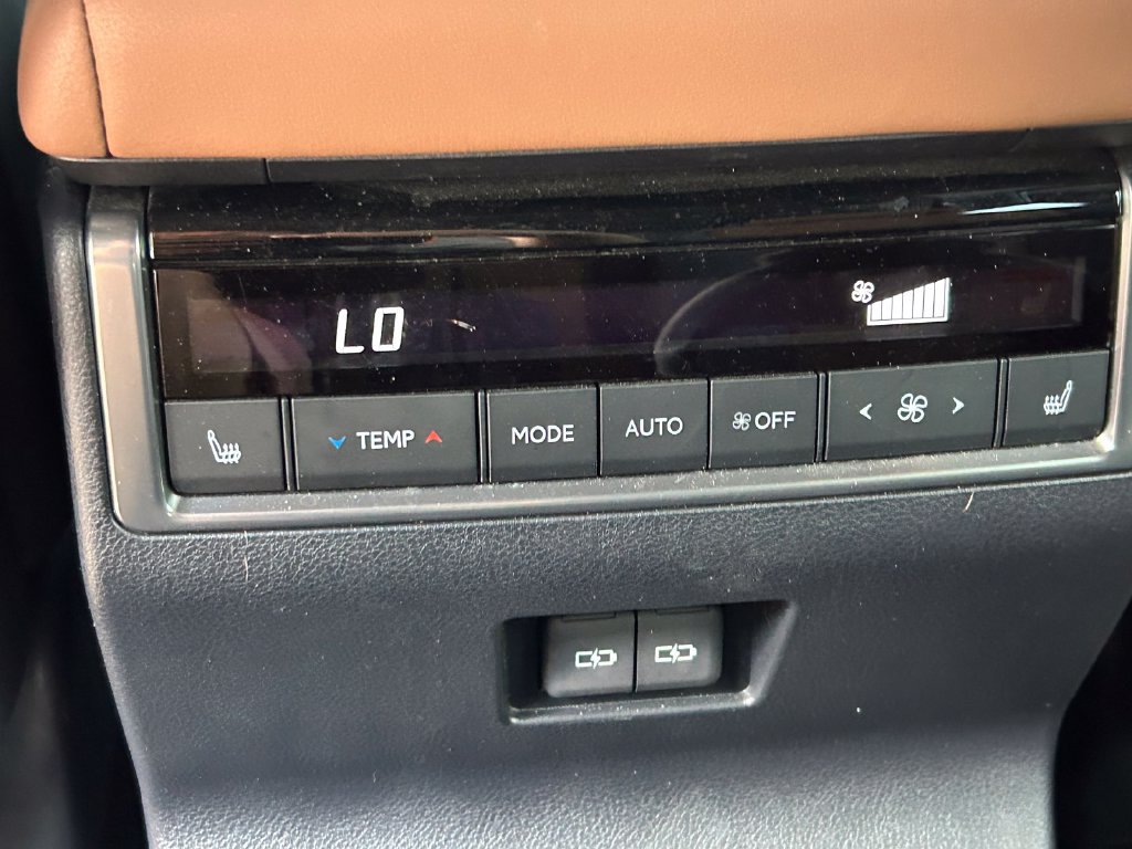 Used 2024 Lexus GX 550 w/ Accessory Package (Z1) AWD/4WD image 27