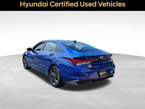 Used 2023 Hyundai Elantra SEL w/ Preferred Accessory Package image 4
