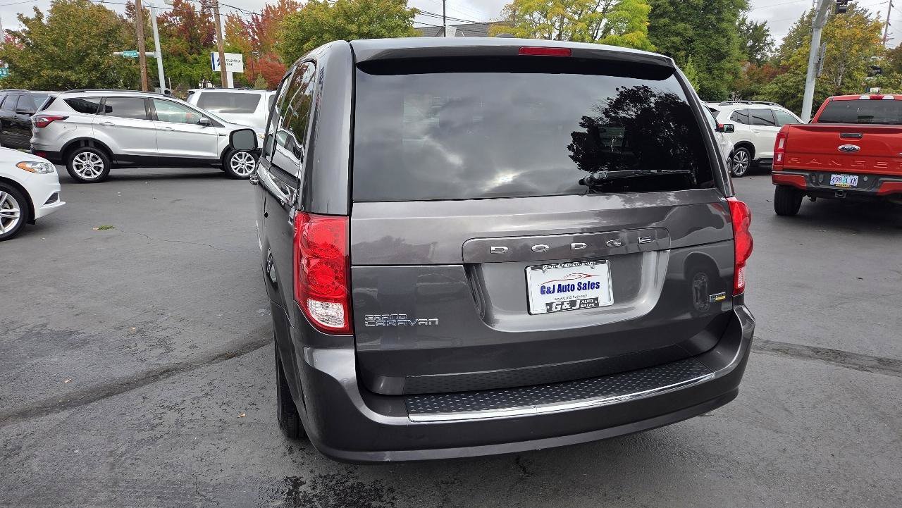 Used 2016 Dodge Grand Caravan SE FWD image 10