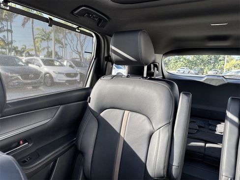 Used 2024 MAZDA CX-90 3.3 Turbo S w/ Premium Package image 18