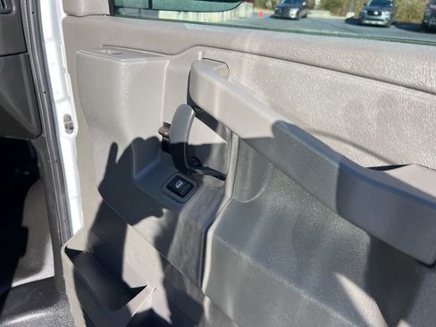 Used 2023 GMC Savana 2500 w/ Driver Convenience Package RWD image 33