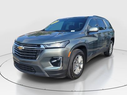 Used 2023 Chevrolet Traverse LT