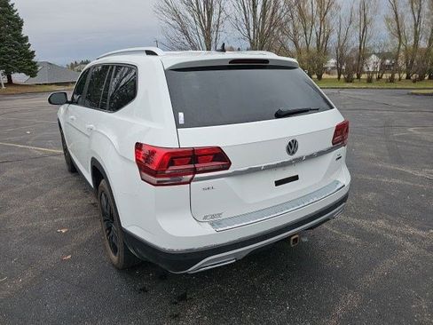 Used 2018 Volkswagen Atlas SEL image 3