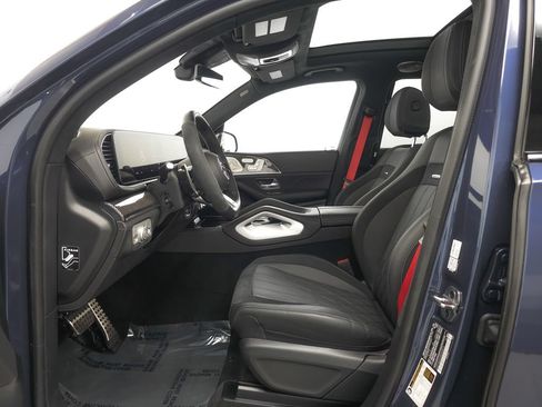 Used 2025 Mercedes-Benz GLS 63 AMG 4MATIC image 8