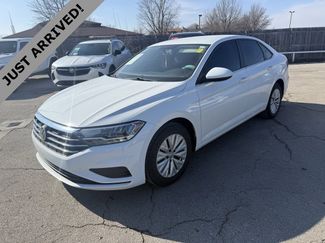 Used 2020 Volkswagen Jetta SE video 1