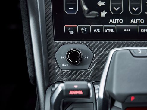 Used 2024 Lamborghini Urus Performante image 82