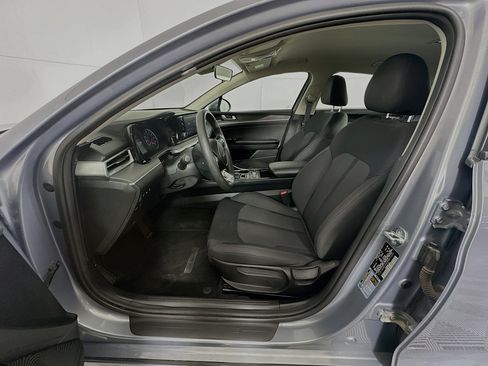 Used 2023 Kia K5 LXS image 13