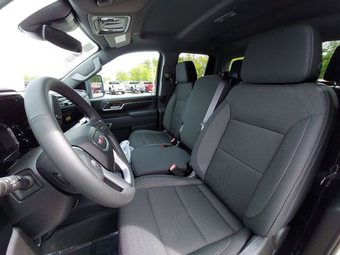 New 2026 GMC Sierra 2500 SLE w/ SLE Value Package; AWD/4WD image 15
