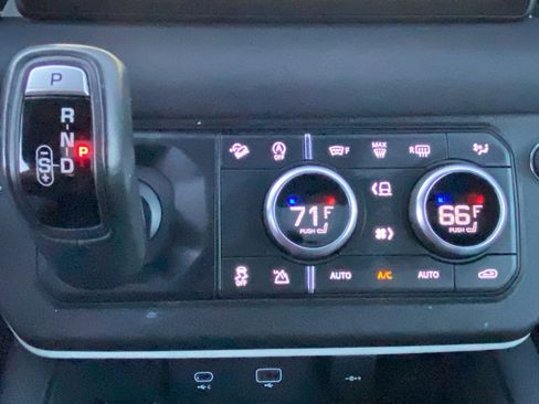 Used 2021 Land Rover Defender 90 X-Dynamic S image 14