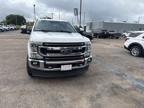 Used 2021 Ford F250 XLT w/ XLT Premium Package AWD/4WD image 3