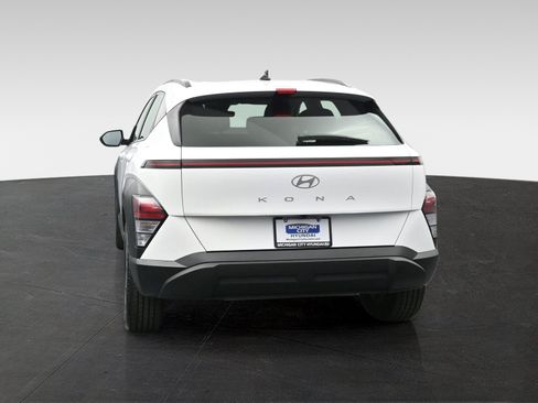 Certified 2024 Hyundai Kona SEL FWD image 3