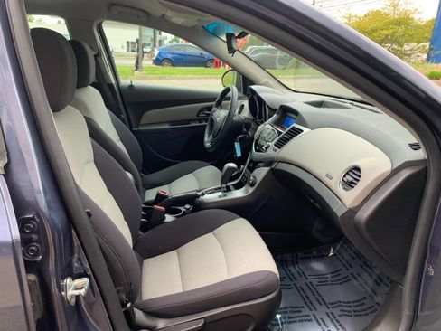 Used 2014 Chevrolet Cruze LS FWD image 28