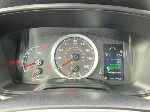 Certified 2022 Toyota Corolla Cross LE image 21