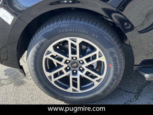 New 2026 Ford Expedition Max Active RWD image 11