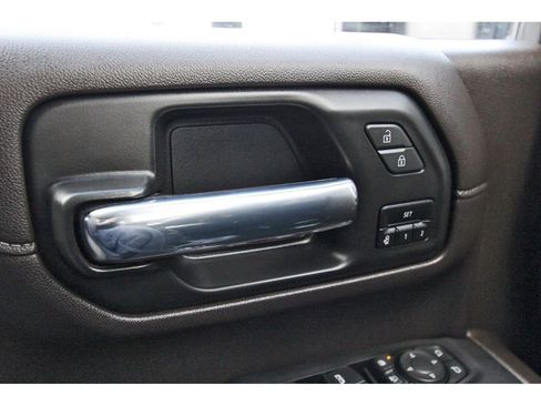 Used 2023 GMC Sierra 2500 SLT w/ SLT Convenience Package AWD/4WD image 18