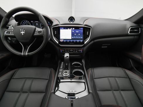 New 2024 Maserati Ghibli Modena image 13