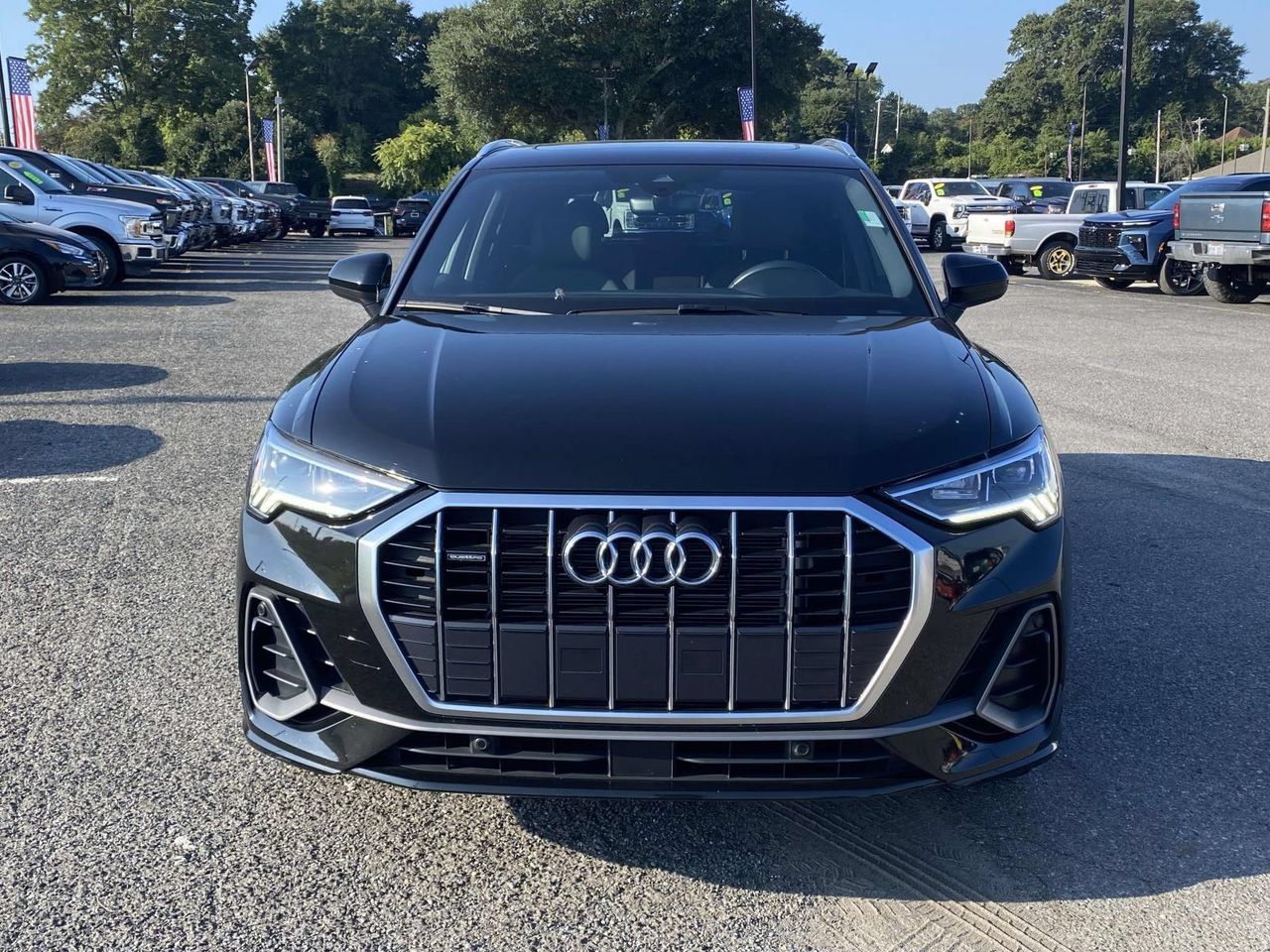 Used 2025 Audi Q3 2.0T Premium AWD/4WD image 2