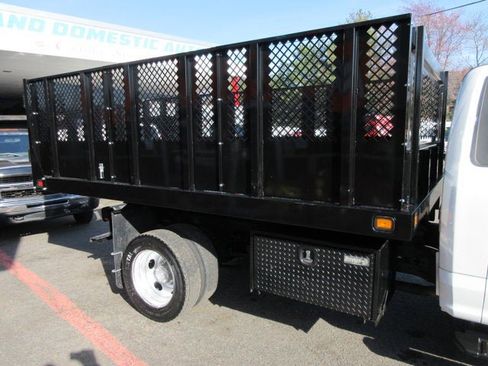Used 2018 Ford F550 4x4 Regular Cab Super Duty image 5