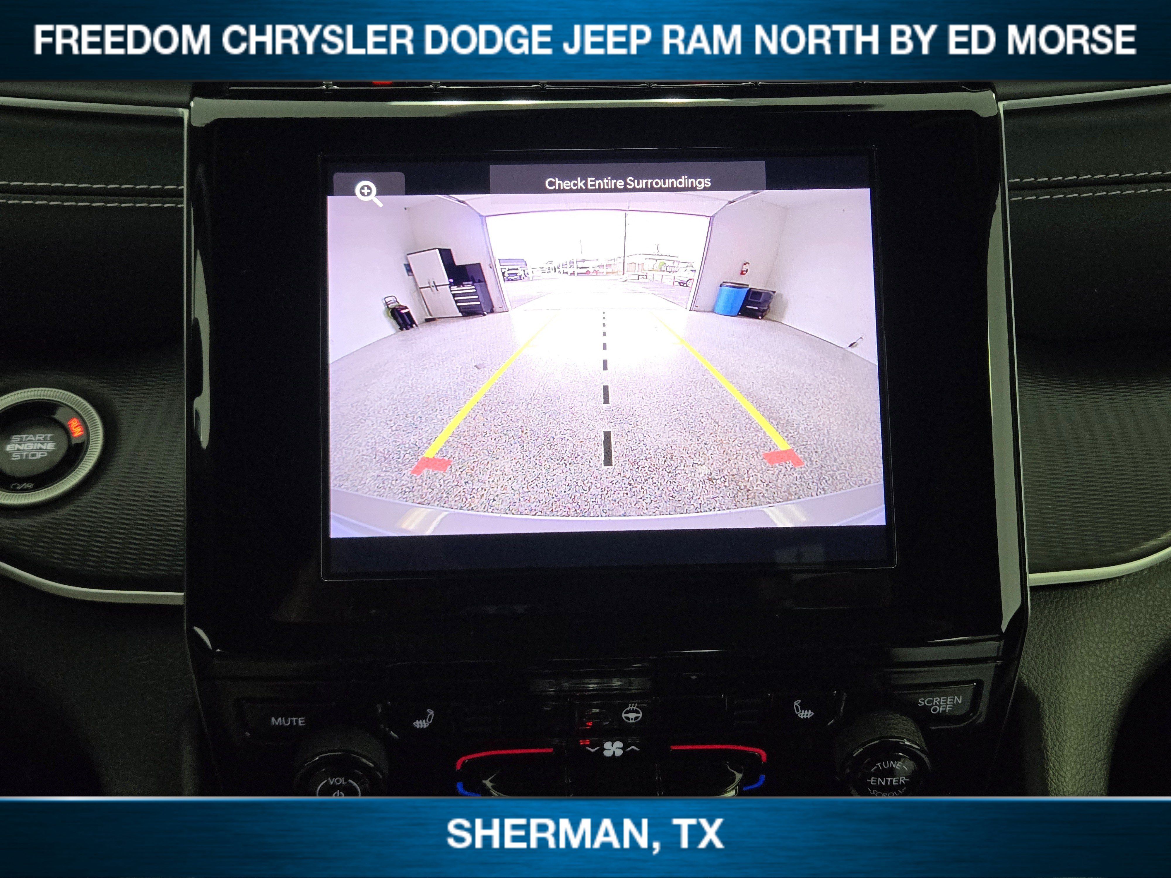Used 2025 Jeep Grand Cherokee Altitude AWD/4WD image 12