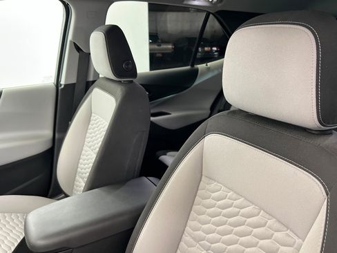 Used 2020 Chevrolet Equinox LT AWD/4WD image 17
