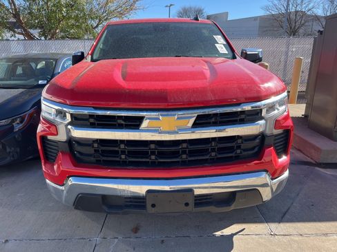 Used 2025 Chevrolet Silverado 1500 LT image 2