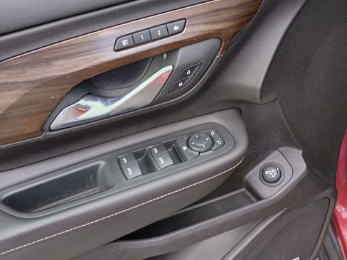 Used 2018 GMC Terrain Denali w/ Driver Alert Package II FWD image 12