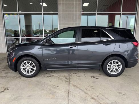 Used 2023 Chevrolet Equinox LT w/ LPO, Floor Liner Package FWD image 7