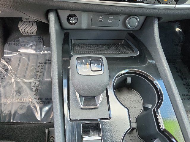 Used 2026 Nissan Rogue SV FWD image 19