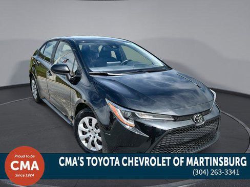 Certified 2022 Toyota Corolla LE image 1