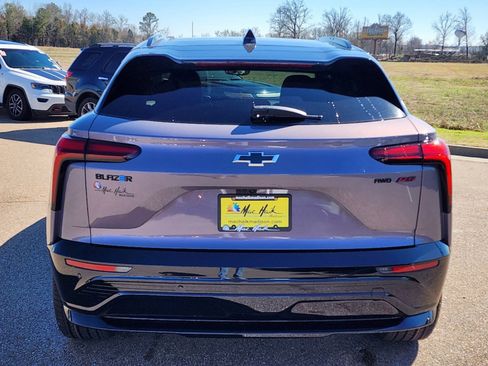 New 2025 Chevrolet Blazer EV RS image 4