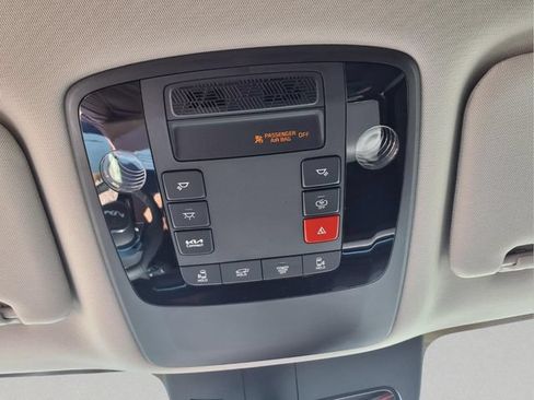 New 2026 Kia Carnival EX FWD image 15
