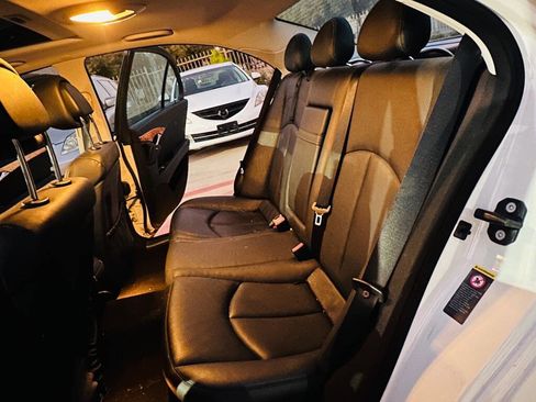 Used 2009 Mercedes-Benz E 350 E 350 4dr Sedan image 18