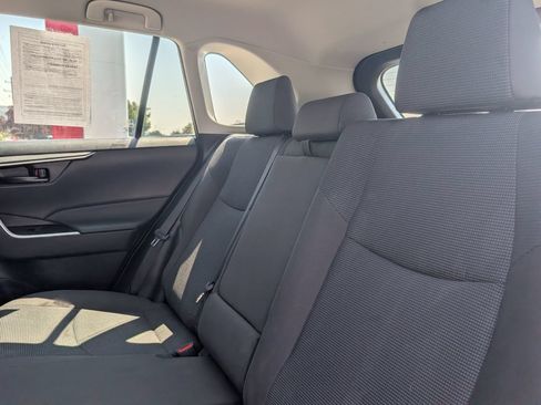 Used 2023 Toyota RAV4 LE AWD/4WD image 8