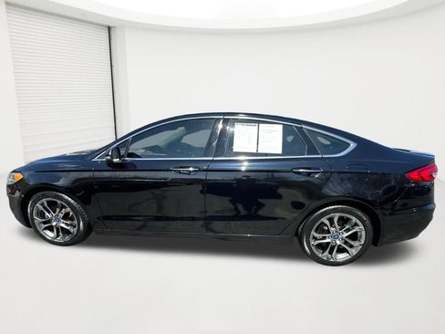 Used 2020 Ford Fusion Titanium FWD image 8