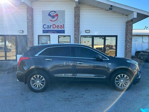 Used 2017 Cadillac XT5 Luxury w/ Driver Awareness Package image 9