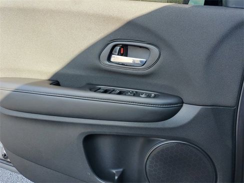 Used 2022 Honda HR-V Sport image 19
