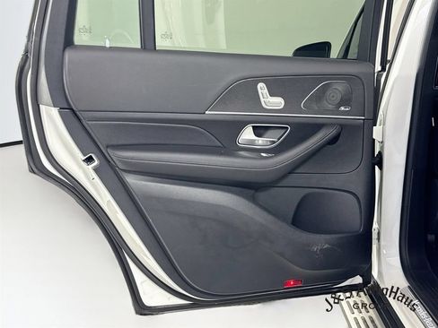 Used 2025 Mercedes-Benz GLS 450 4MATIC w/ AMG Line Exterior image 33