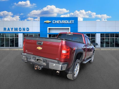 Used 2013 Chevrolet Silverado 2500 LTZ w/ LTZ Plus Package AWD/4WD image 3