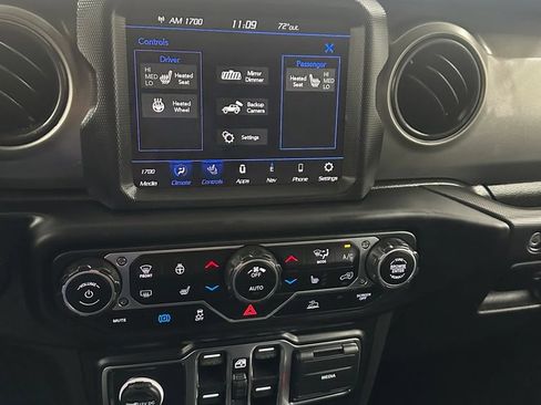 Used 2023 Jeep Wrangler Unlimited w/ Sun & Screen Package AWD/4WD image 21